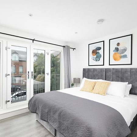 Skyvillion - London Enfield Chase Apartments With Parking & Wifi Exteriér fotografie