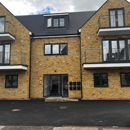 Skyvillion - London Enfield Chase Apartments With Parking & Wifi Exteriér fotografie