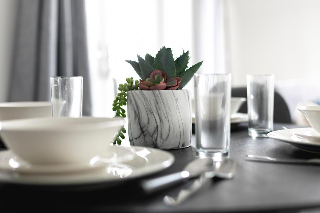 Skyvillion - London Enfield Chase Apartments With Parking & Wifi Exteriér fotografie