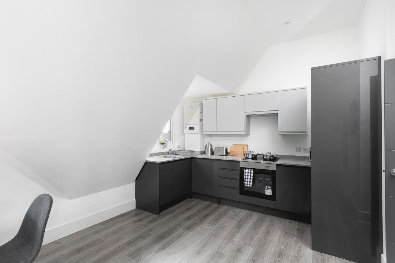 Skyvillion - London Enfield Chase Apartments With Parking & Wifi Exteriér fotografie