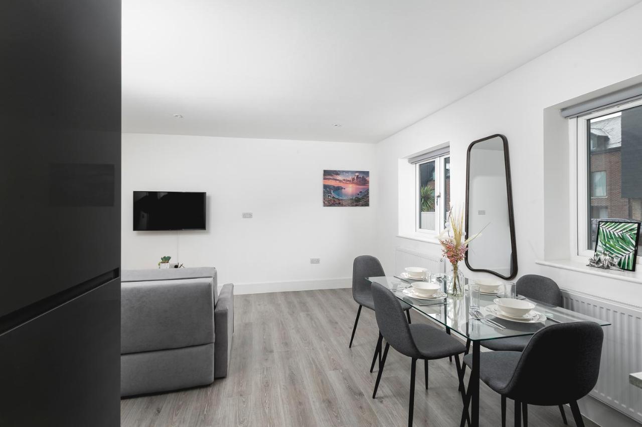 Skyvillion - London Enfield Chase Apartments With Parking & Wifi Exteriér fotografie
