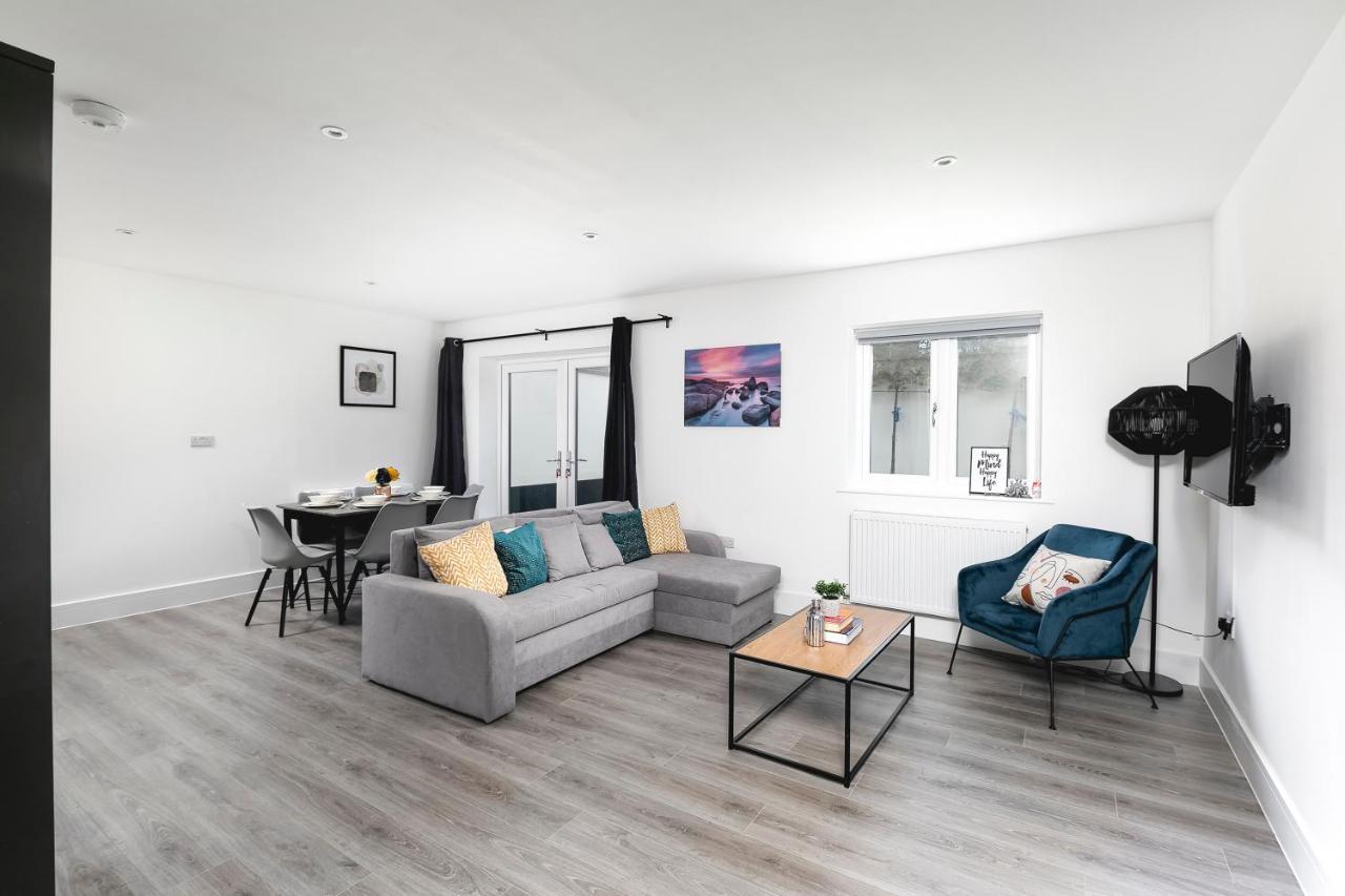 Skyvillion - London Enfield Chase Apartments With Parking & Wifi Exteriér fotografie