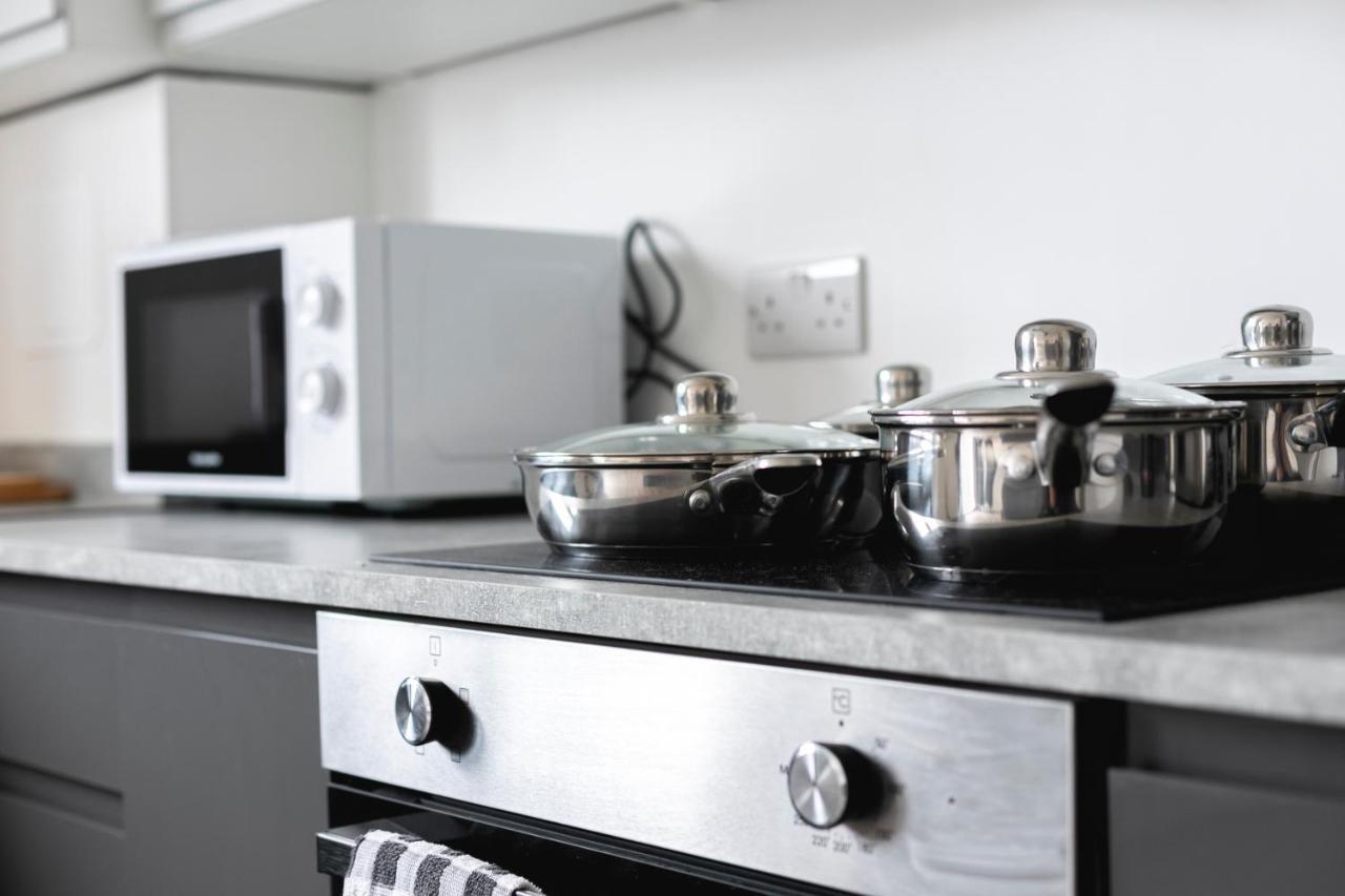 Skyvillion - London Enfield Chase Apartments With Parking & Wifi Exteriér fotografie