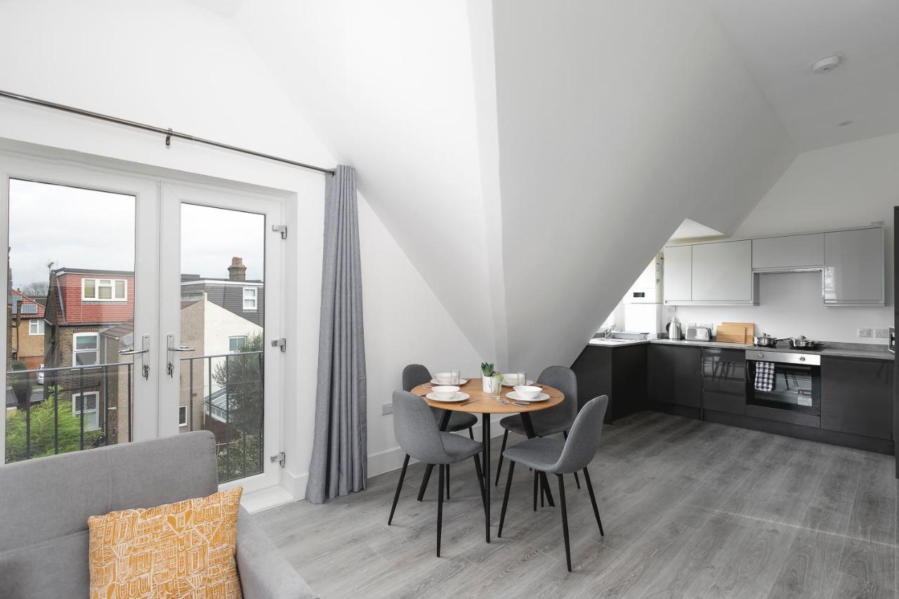 Skyvillion - London Enfield Chase Apartments With Parking & Wifi Exteriér fotografie