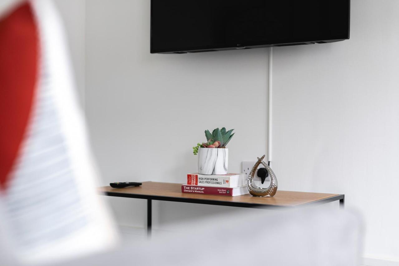 Skyvillion - London Enfield Chase Apartments With Parking & Wifi Exteriér fotografie