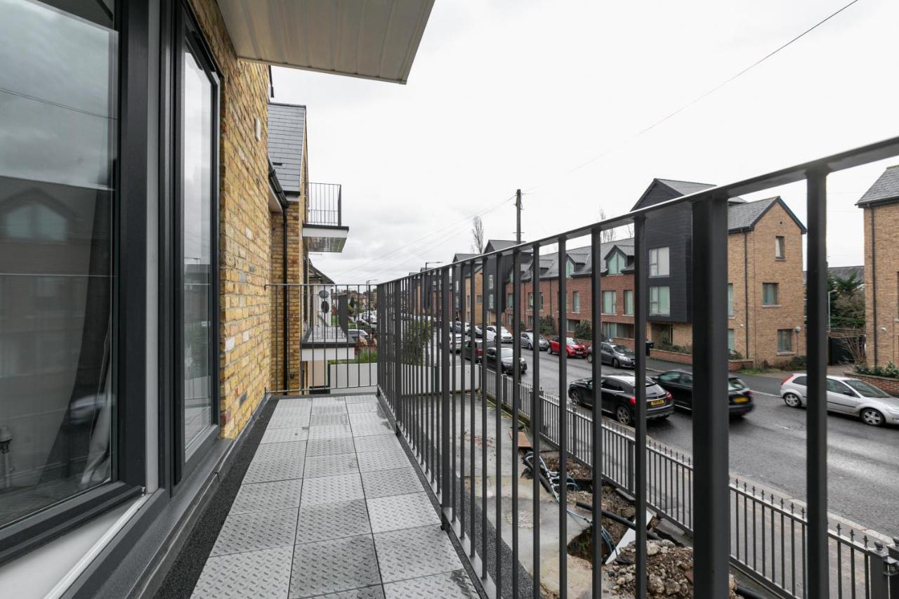 Skyvillion - London Enfield Chase Apartments With Parking & Wifi Exteriér fotografie