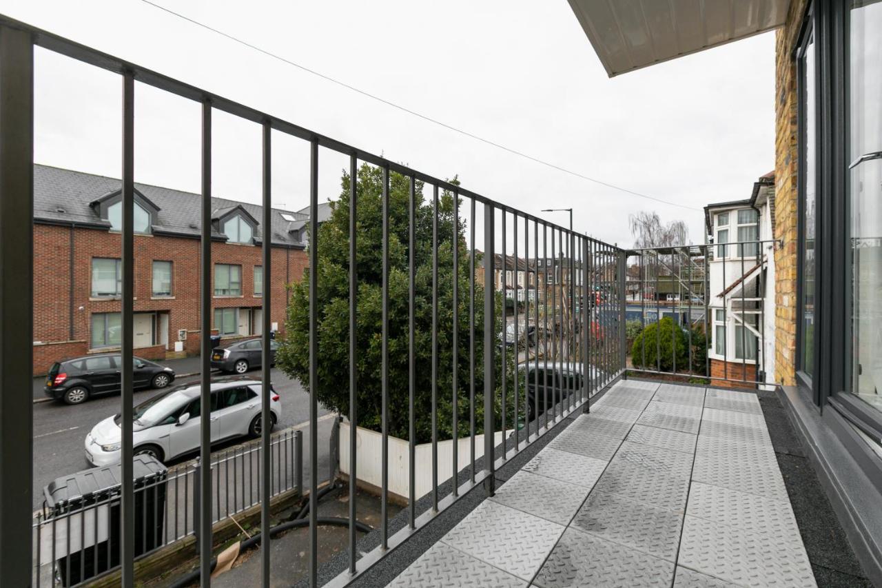 Skyvillion - London Enfield Chase Apartments With Parking & Wifi Exteriér fotografie