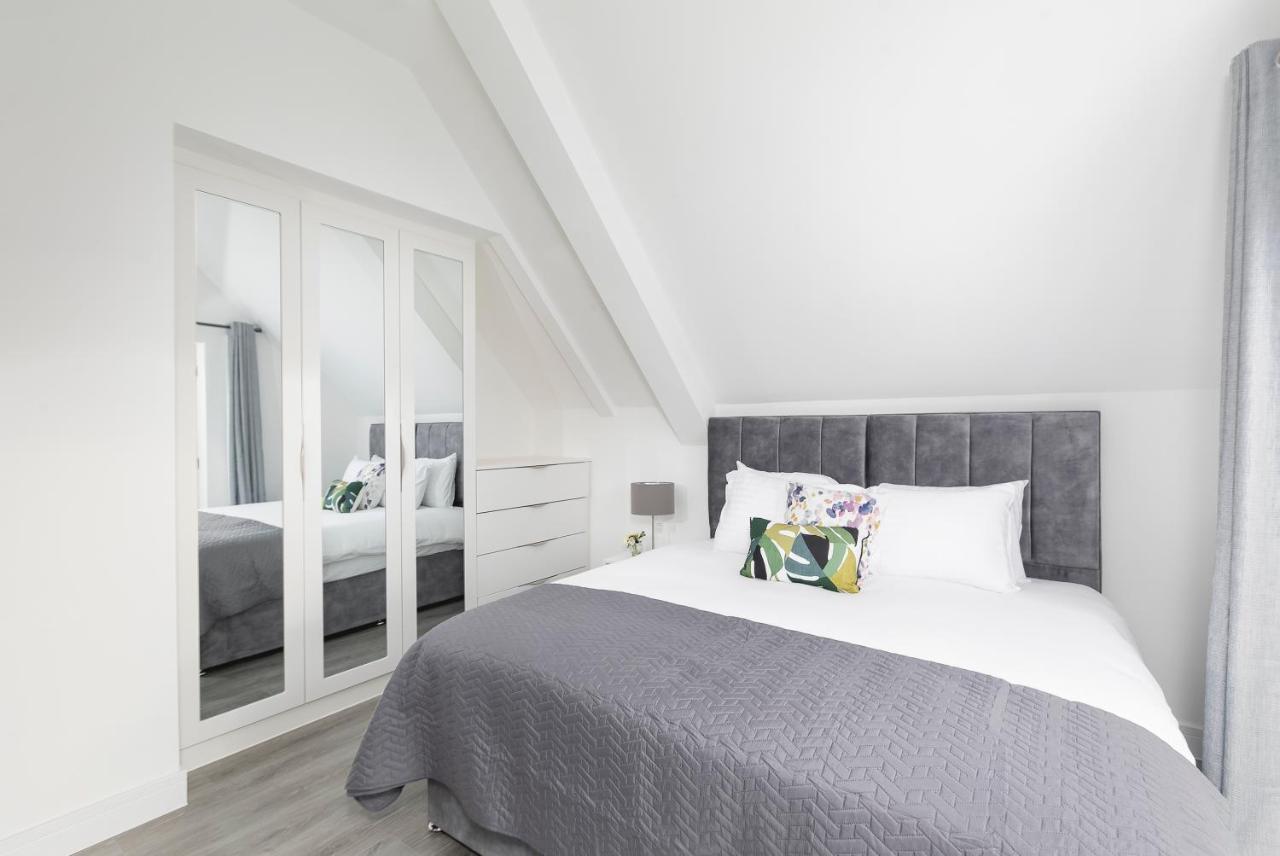 Skyvillion - London Enfield Chase Apartments With Parking & Wifi Exteriér fotografie