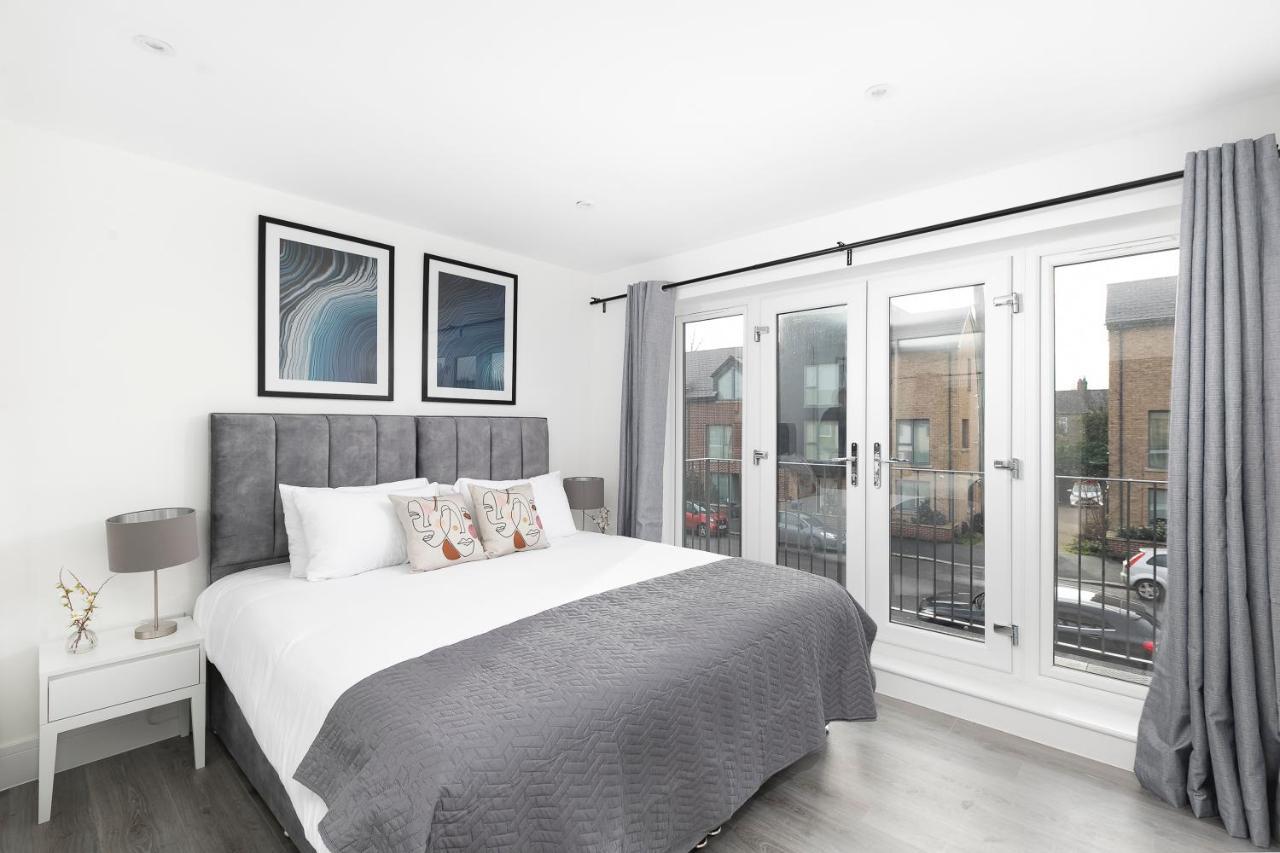 Skyvillion - London Enfield Chase Apartments With Parking & Wifi Exteriér fotografie