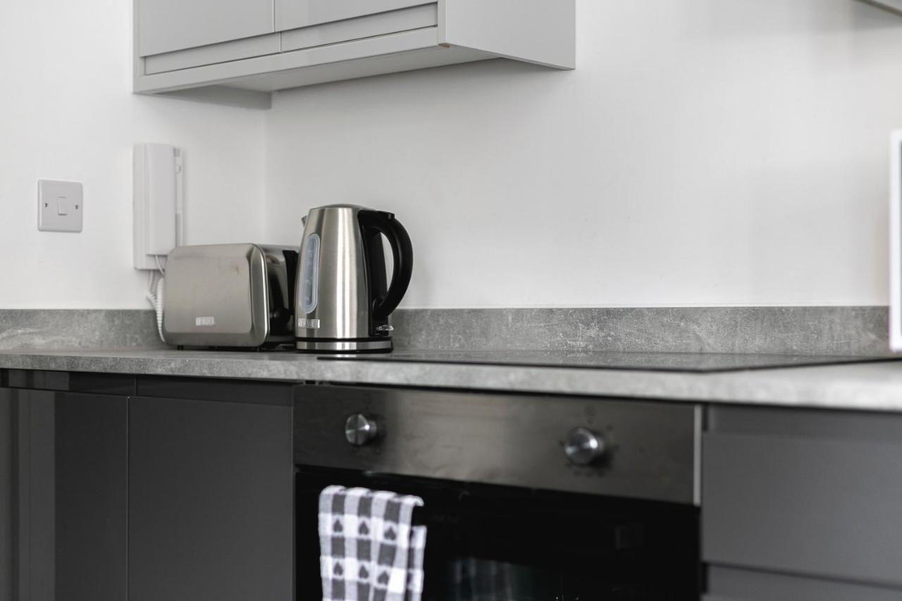 Skyvillion - London Enfield Chase Apartments With Parking & Wifi Exteriér fotografie