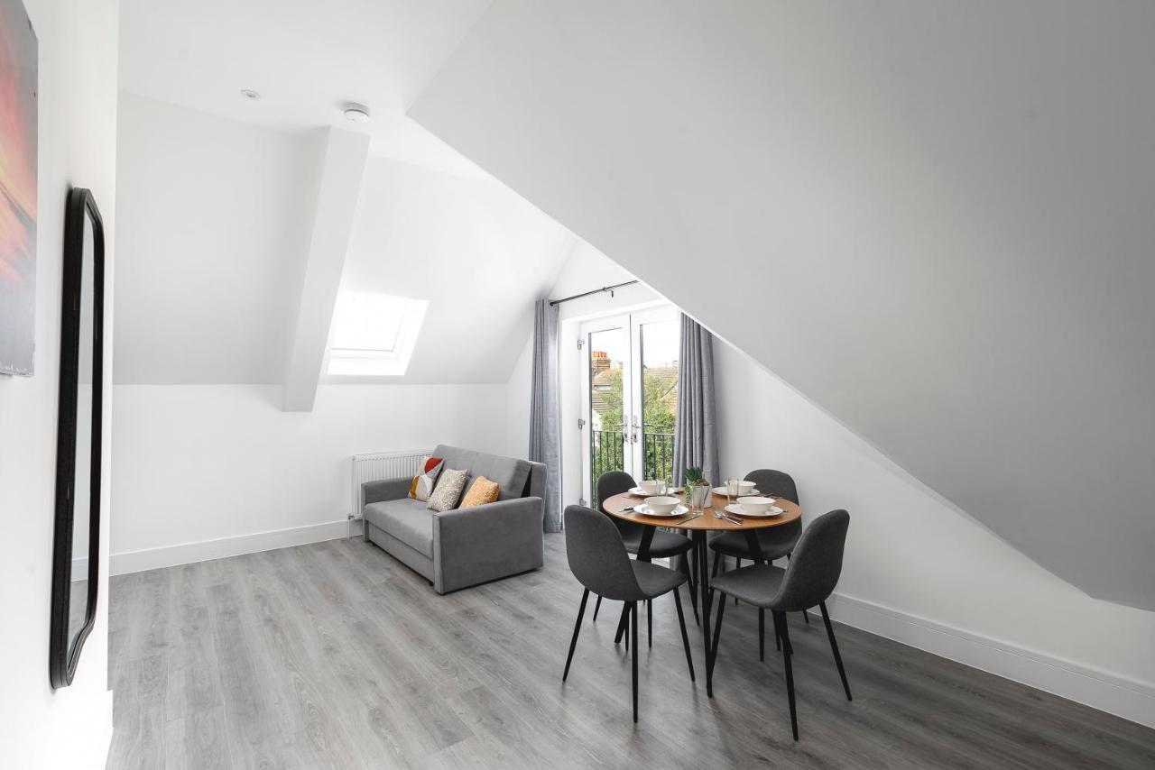 Skyvillion - London Enfield Chase Apartments With Parking & Wifi Exteriér fotografie