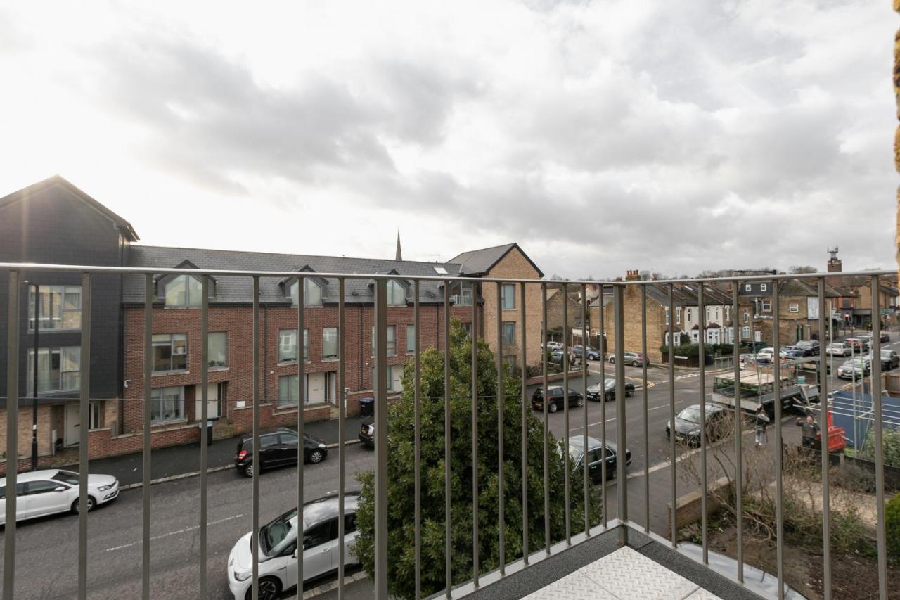 Skyvillion - London Enfield Chase Apartments With Parking & Wifi Exteriér fotografie