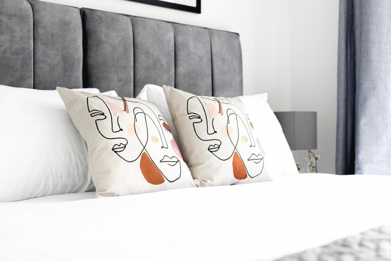 Skyvillion - London Enfield Chase Apartments With Parking & Wifi Exteriér fotografie