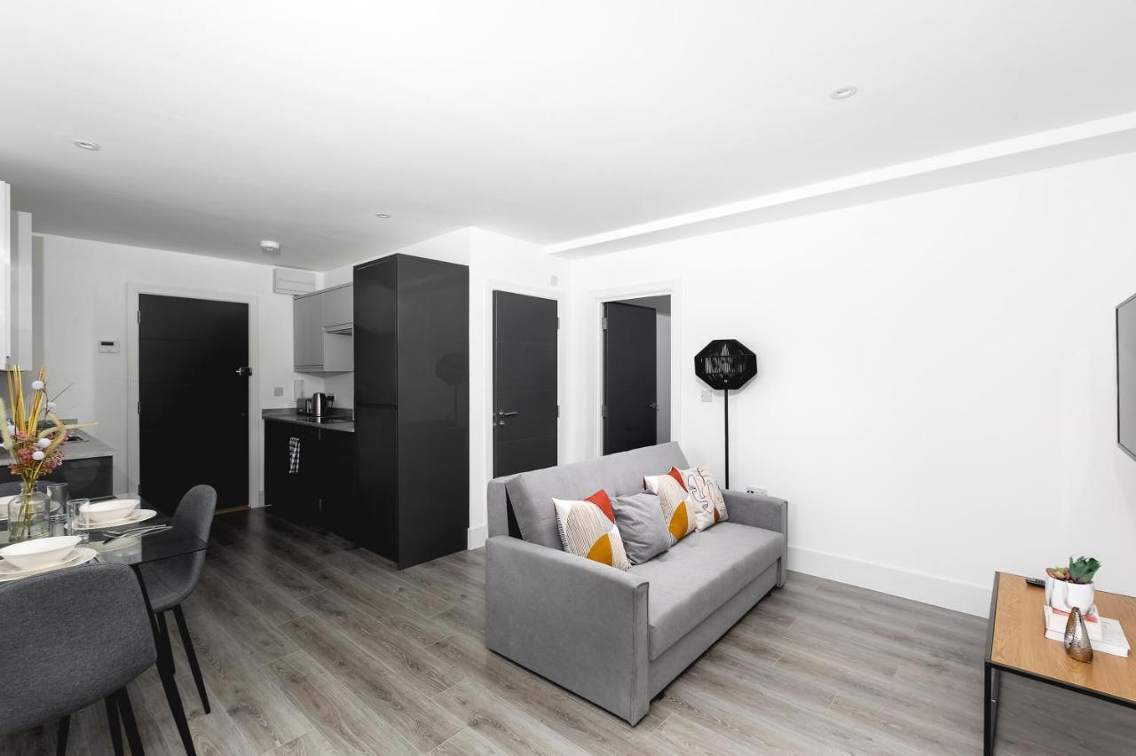 Skyvillion - London Enfield Chase Apartments With Parking & Wifi Exteriér fotografie