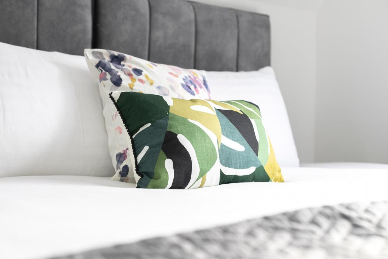 Skyvillion - London Enfield Chase Apartments With Parking & Wifi Exteriér fotografie