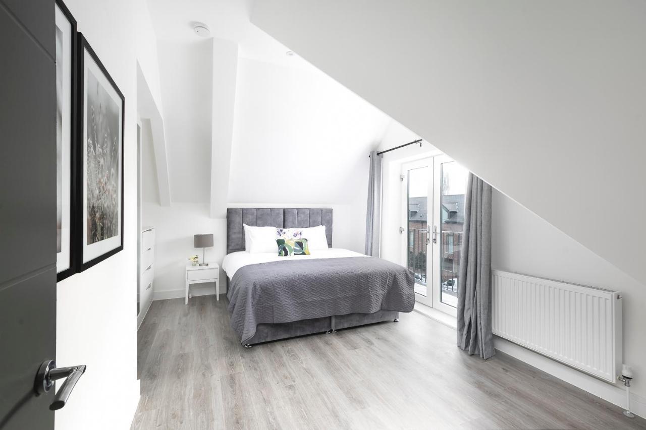 Skyvillion - London Enfield Chase Apartments With Parking & Wifi Exteriér fotografie