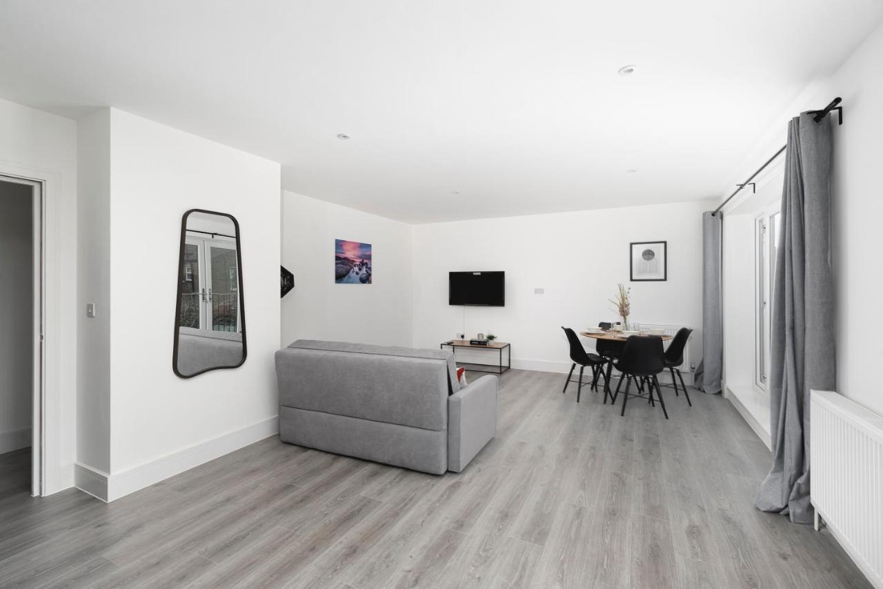 Skyvillion - London Enfield Chase Apartments With Parking & Wifi Exteriér fotografie