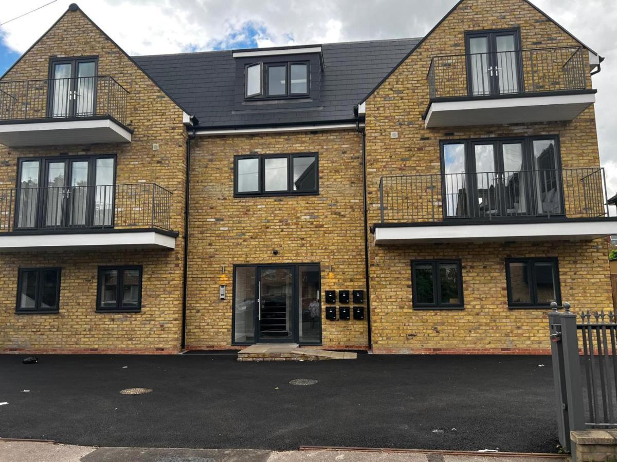 Skyvillion - London Enfield Chase Apartments With Parking & Wifi Exteriér fotografie
